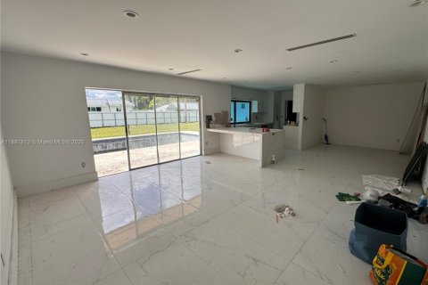 Villa ou maison à louer à Homestead, Floride: 3 chambres, 139.26 m2 № 2169658 - photo 16