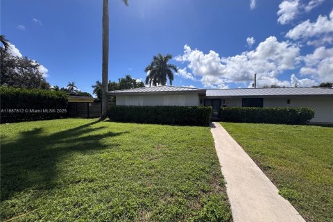 Villa ou maison à louer à Homestead, Floride: 3 chambres, 139.26 m2 № 2169658 - photo 2