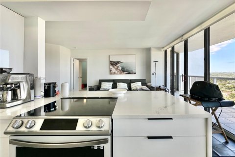 Condominio en alquiler en Aventura, Florida, 2 dormitorios, 121.7 m2 № 2011557 - foto 13