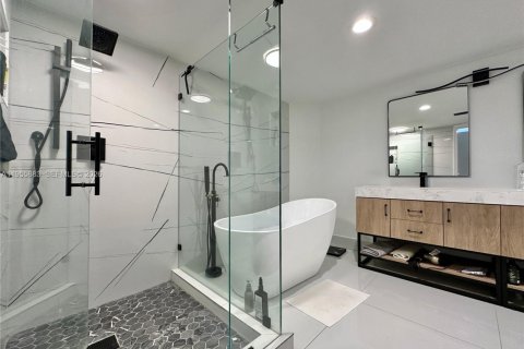 Condominio en alquiler en Aventura, Florida, 2 dormitorios, 121.7 m2 № 2011557 - foto 21