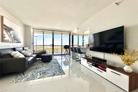 Condominio en alquiler en Aventura, Florida, 2 dormitorios, 121.7 m2 № 2011557 - foto 3