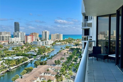 Condominio en alquiler en Aventura, Florida, 2 dormitorios, 121.7 m2 № 2011557 - foto 29