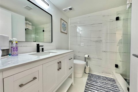Condominio en alquiler en Aventura, Florida, 2 dormitorios, 121.7 m2 № 2011557 - foto 18