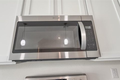 Adosado en alquiler en Land O' Lakes, Florida, 3 dormitorios, 155.43 m2 № 2112467 - foto 10