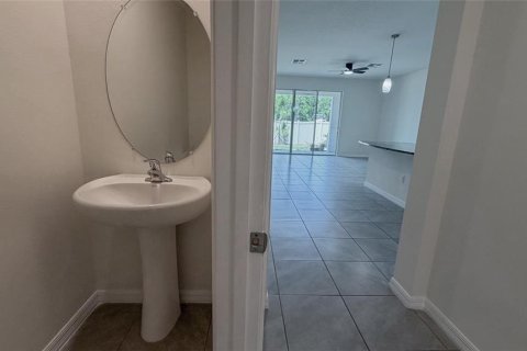 Adosado en alquiler en Land O' Lakes, Florida, 3 dormitorios, 155.43 m2 № 2112467 - foto 4
