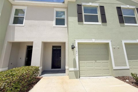 Adosado en Land O' Lakes, Florida 3 dormitorios, 155.43 m2 № 2112467