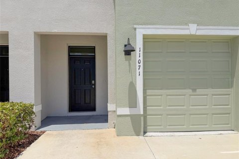 Adosado en alquiler en Land O' Lakes, Florida, 3 dormitorios, 155.43 m2 № 2112467 - foto 2