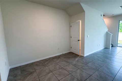 Adosado en alquiler en Land O' Lakes, Florida, 3 dormitorios, 155.43 m2 № 2112467 - foto 19