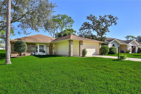 Villa ou maison à vendre à Spring Hill, Floride: 3 chambres, 198.44 m2 № 2416631 - photo 4