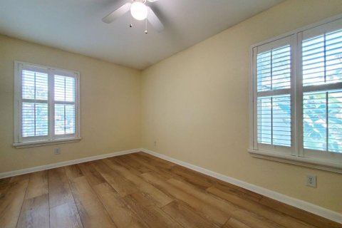 Condominio en alquiler en Tampa, Florida, 2 dormitorios, 82.13 m2 № 2230804 - foto 10