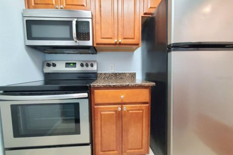 Condominio en alquiler en Tampa, Florida, 2 dormitorios, 82.13 m2 № 2230804 - foto 8