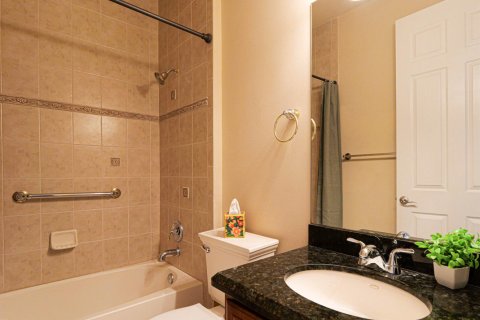 House in Vero Beach, Florida 3 bedrooms, 194.72 sq.m. № 2385547 - photo 23