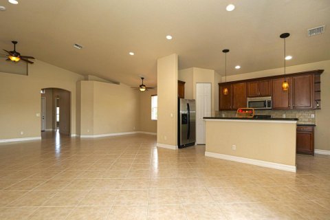 House in Vero Beach, Florida 3 bedrooms, 194.72 sq.m. № 2385547 - photo 16