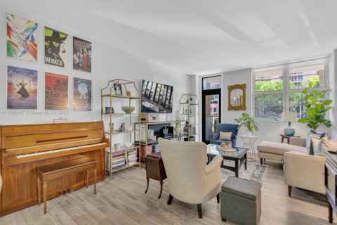 Condo in Coral Gables, Florida, 2 bedrooms  № 1764454 - photo 6