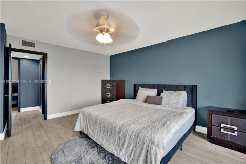 Copropriété à vendre à Hollywood, Floride: 2 chambres, 92.16 m2 № 2007868 - photo 16