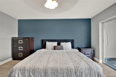 Copropriété à vendre à Hollywood, Floride: 2 chambres, 92.16 m2 № 2007868 - photo 17