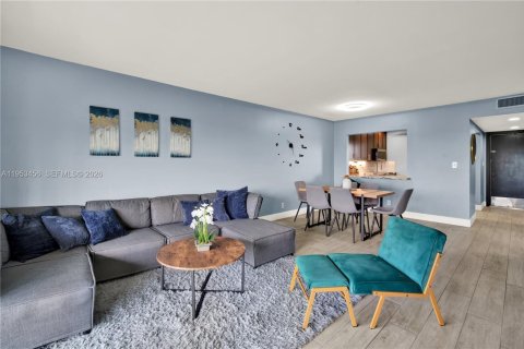 Copropriété à vendre à Hollywood, Floride: 2 chambres, 92.16 m2 № 2007868 - photo 5