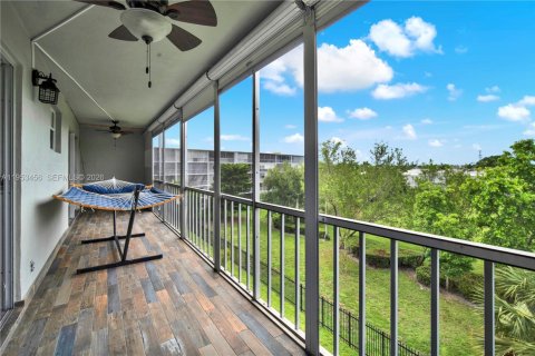 Copropriété à vendre à Hollywood, Floride: 2 chambres, 92.16 m2 № 2007868 - photo 24