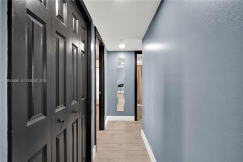 Copropriété à vendre à Hollywood, Floride: 2 chambres, 92.16 m2 № 2007868 - photo 13