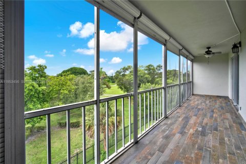 Copropriété à vendre à Hollywood, Floride: 2 chambres, 92.16 m2 № 2007868 - photo 27