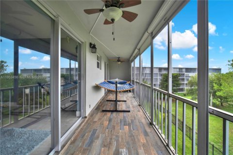 Copropriété à vendre à Hollywood, Floride: 2 chambres, 92.16 m2 № 2007868 - photo 25