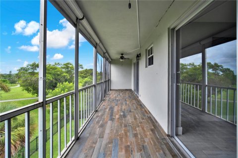 Copropriété à vendre à Hollywood, Floride: 2 chambres, 92.16 m2 № 2007868 - photo 28