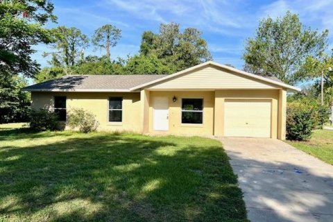Villa ou maison à louer à Ocala, Floride: 3 chambres, 97.27 m2 № 1787663 - photo 1