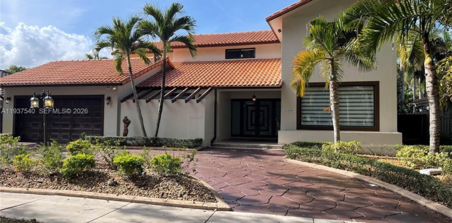 Villa ou maison à Miami Lakes, Floride 4 chambres, 253.81 m2 № 1995362