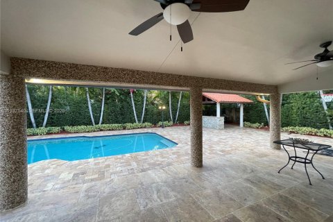 Villa ou maison à louer à Miami Lakes, Floride: 4 chambres, 253.81 m2 № 1995362 - photo 8