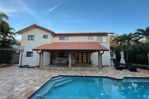 Villa ou maison à louer à Miami Lakes, Floride: 4 chambres, 253.81 m2 № 1995362 - photo 9
