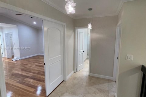 Villa ou maison à louer à Miami Lakes, Floride: 4 chambres, 253.81 m2 № 1995362 - photo 15