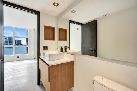 Condo in Aventura, Florida, 3 bedrooms № 2079857 - photo 17