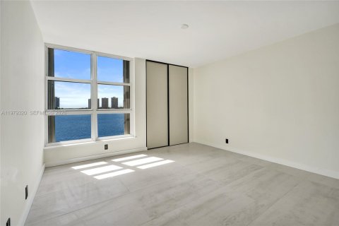 Condo in Aventura, Florida, 3 bedrooms № 2079857 - photo 14
