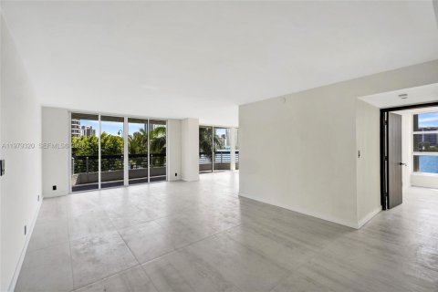 Condo in Aventura, Florida, 3 bedrooms № 2079857 - photo 3