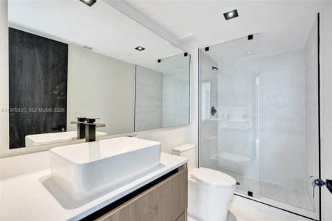 Condo in Aventura, Florida, 3 bedrooms № 2079857 - photo 16