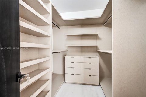 Condo in Aventura, Florida, 3 bedrooms № 2079857 - photo 30