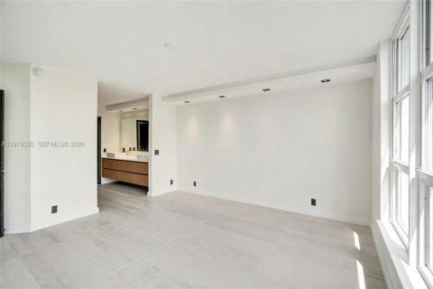 Condo in Aventura, Florida, 3 bedrooms № 2079857 - photo 24