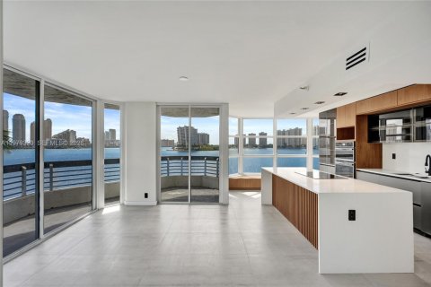 Condo in Aventura, Florida, 3 bedrooms № 2079857 - photo 8