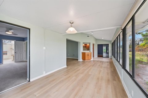 Condo in Venice, Florida, 2 bedrooms  № 2211200 - photo 10