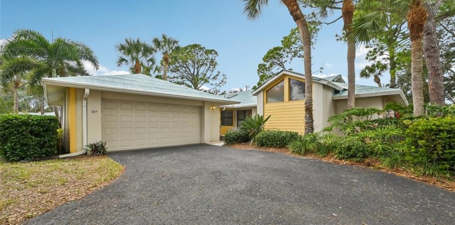 Condo in Venice, Florida, 2 bedrooms  № 2211200