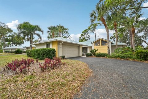 Condo in Venice, Florida, 2 bedrooms  № 2211200 - photo 2