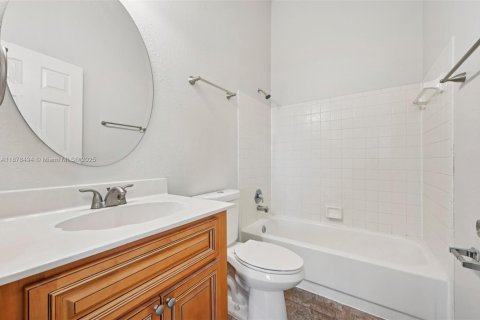 Villa ou maison à vendre à Port St. Lucie, Floride: 3 chambres, 152.92 m2 № 1921874 - photo 26