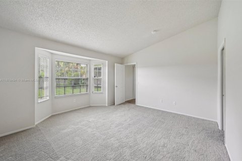Villa ou maison à vendre à Port St. Lucie, Floride: 3 chambres, 152.92 m2 № 1921874 - photo 17