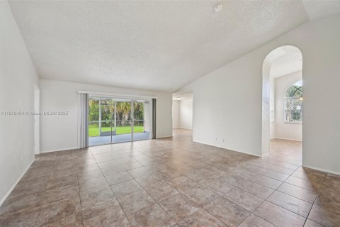 Villa ou maison à vendre à Port St. Lucie, Floride: 3 chambres, 152.92 m2 № 1921874 - photo 8