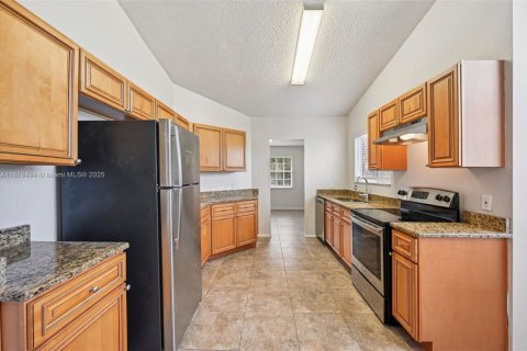 Villa ou maison à vendre à Port St. Lucie, Floride: 3 chambres, 152.92 m2 № 1921874 - photo 10