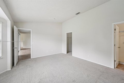 Villa ou maison à vendre à Port St. Lucie, Floride: 3 chambres, 152.92 m2 № 1921874 - photo 18