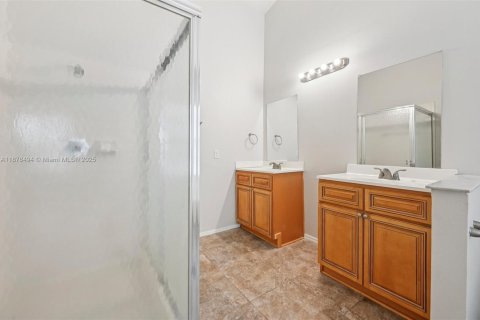 Villa ou maison à vendre à Port St. Lucie, Floride: 3 chambres, 152.92 m2 № 1921874 - photo 20