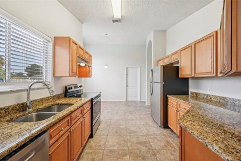 Villa ou maison à vendre à Port St. Lucie, Floride: 3 chambres, 152.92 m2 № 1921874 - photo 12