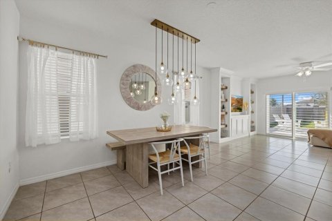 Villa ou maison à vendre à Wesley Chapel, Floride: 5 chambres, 227.33 m2 № 1558536 - photo 10