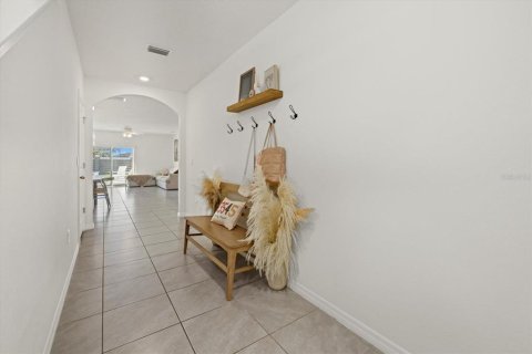 Villa ou maison à vendre à Wesley Chapel, Floride: 5 chambres, 227.33 m2 № 1558536 - photo 4